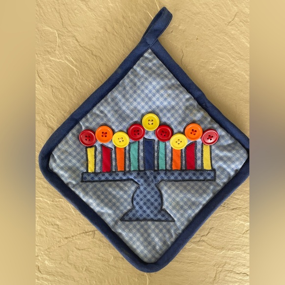 Hannukah Themed Oven Mitt & Pot Holder - Picture 2 of 10